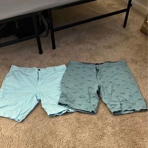 2 pairs of casual shorts